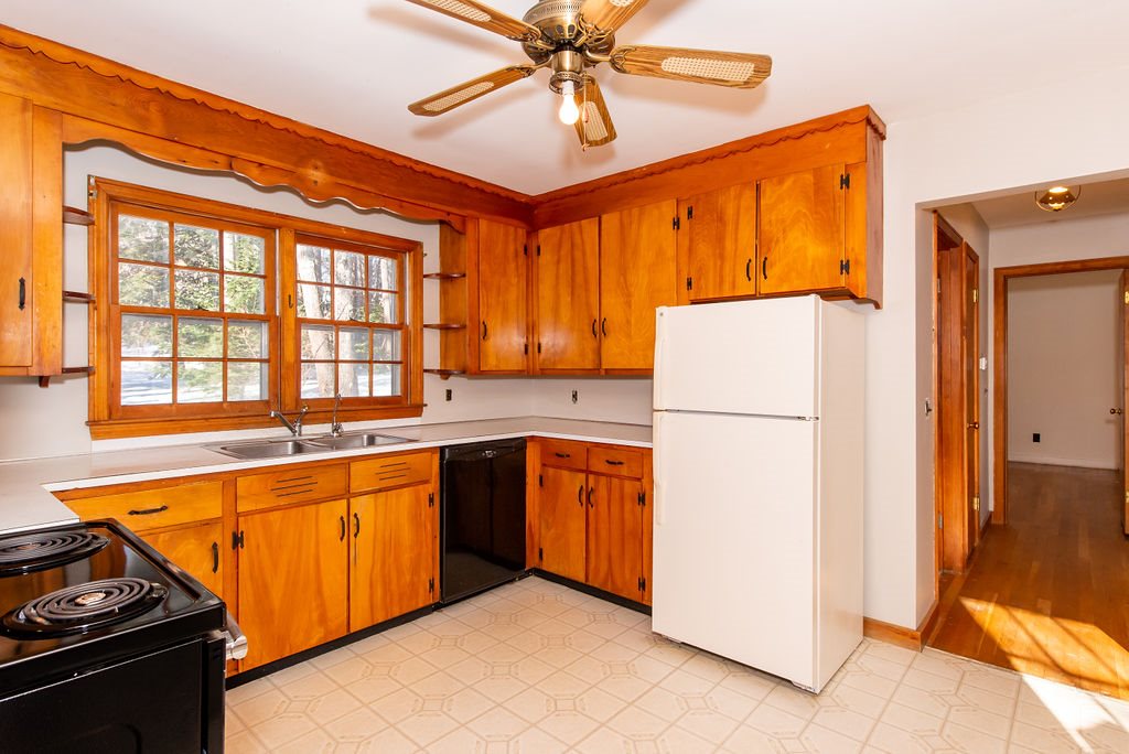 69 Bellamy Road Dover, NH 03820 - Photo 8 of 40