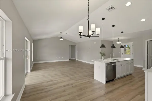 $319,000 | 6809 Dickinson Drive, Sebring, FL 33872