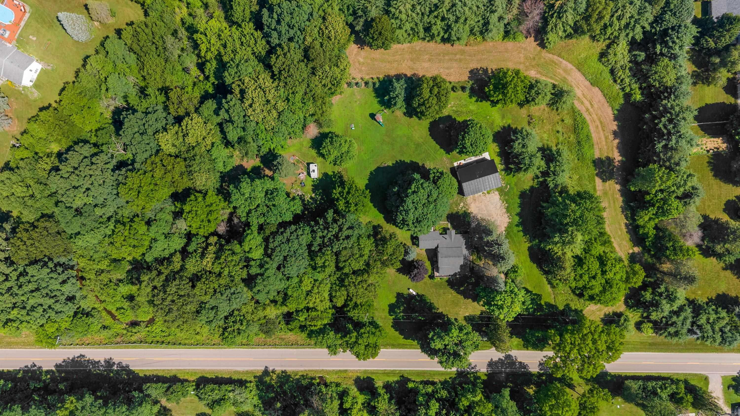 149 East Hunters Creek Road Lapeer, MI 48446 - Photo 69 of 71 50215016-d7f8d219-f6ff-4abe-945b-5ee9917175cb.JPG