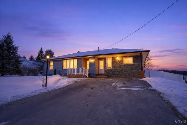 $269,900 | 2685 Sulphur Spring Road, Paris, NY 13456