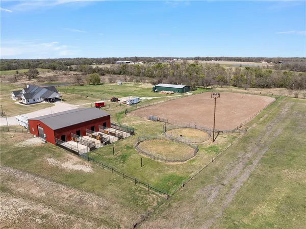 $1,500,000 | 399 Satin Road, Chilton, TX 76632