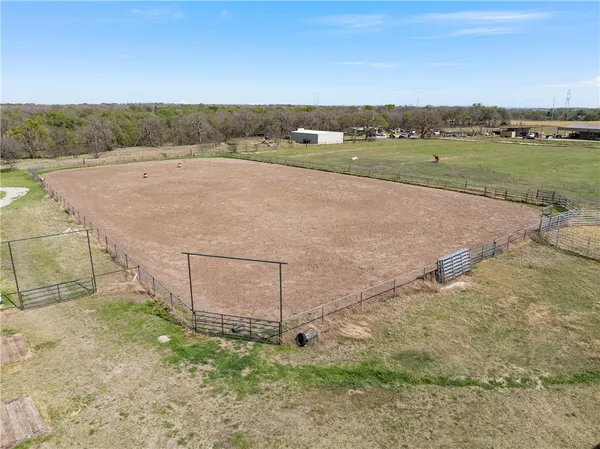 $1,500,000 | 399 Satin Road, Chilton, TX 76632