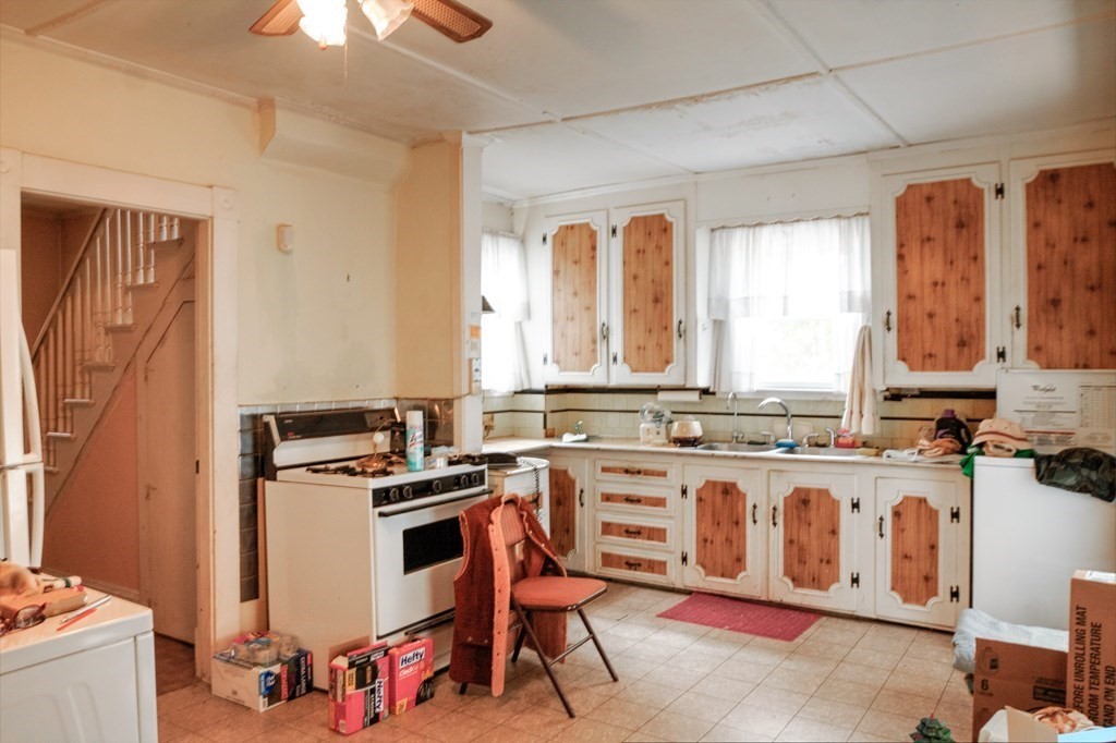 206 Riverneck Road Chelmsford, MA 01824 - Photo 11 of 12 Gallery Image 11