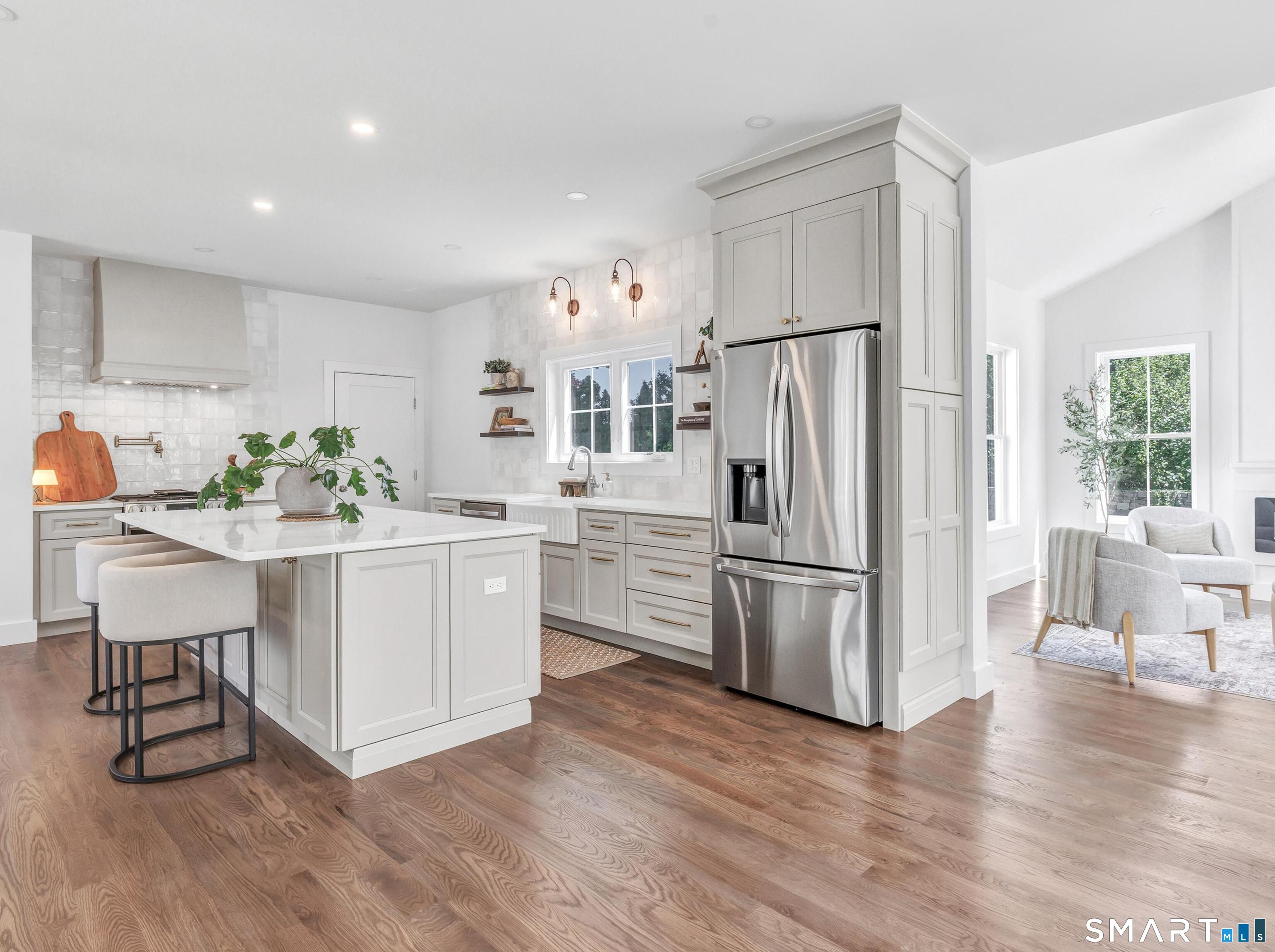 39 Commodore Place Milford, CT 06460 - Photo 9 of 40