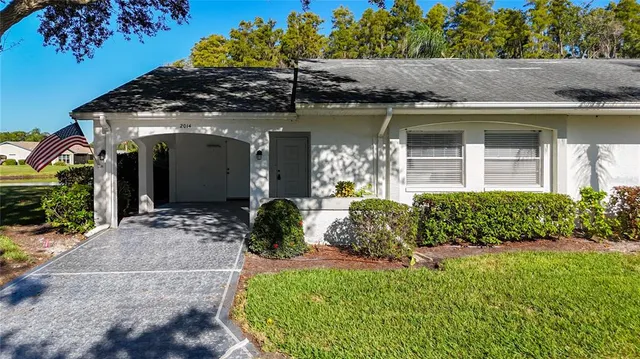 $210,000 | 2014 Hampstead Circle, Sun City Center, FL 33573