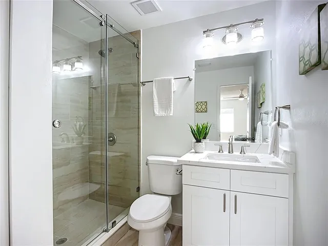 $210,000 | 2014 Hampstead Circle, Sun City Center, FL 33573