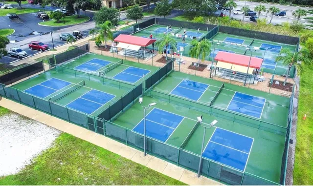 $210,000 | 2014 Hampstead Circle, Sun City Center, FL 33573