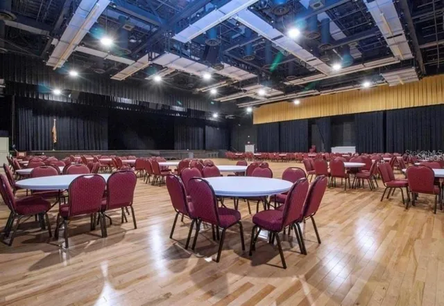 $210,000 | 2014 Hampstead Circle, Sun City Center, FL 33573