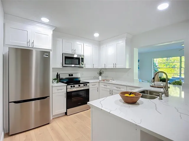 $210,000 | 2014 Hampstead Circle, Sun City Center, FL 33573