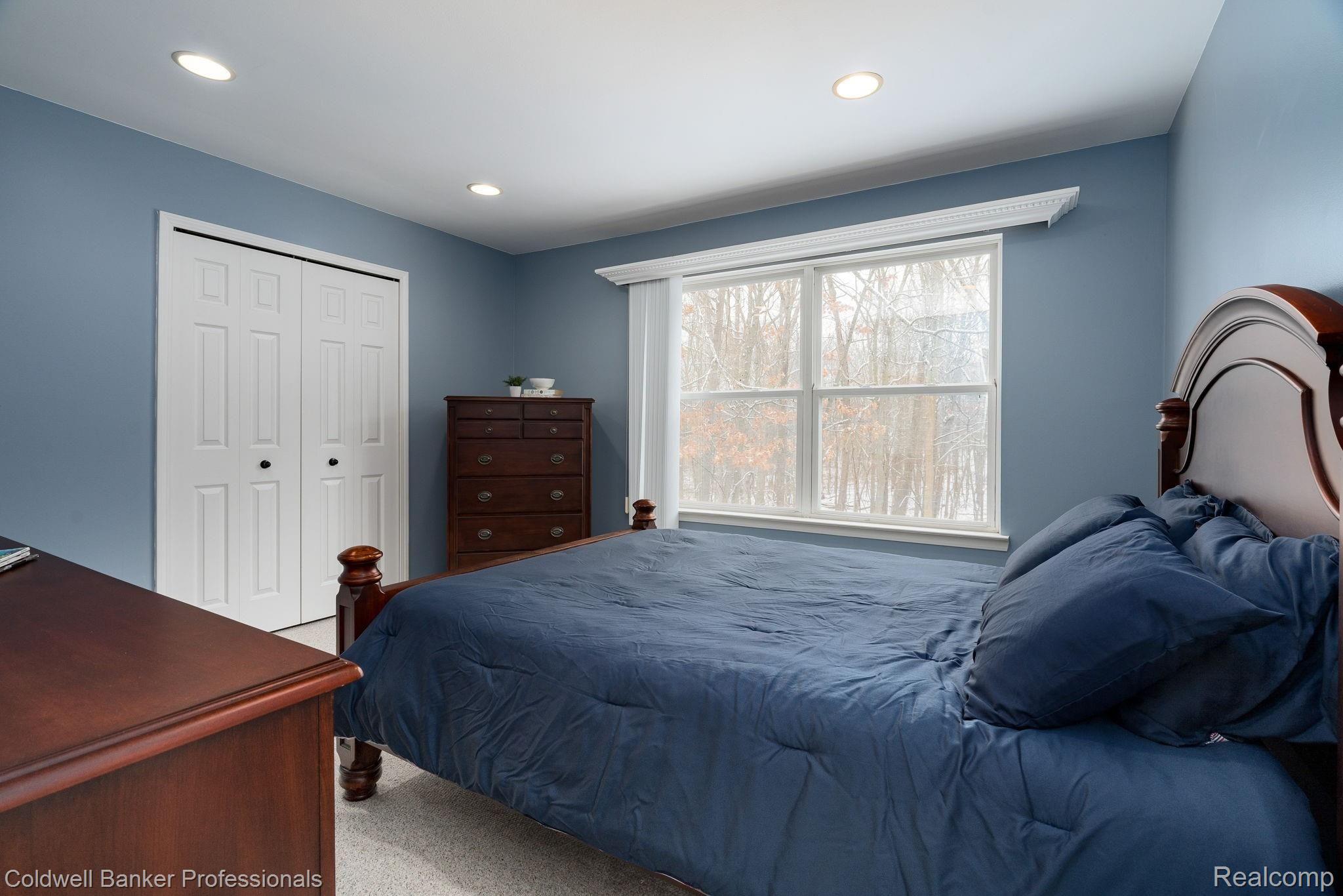 158 Eagle Ridge Road Lake Orion, MI 48360 - Photo 20 of 32 25-web-or-mls-158-Eagle-Ridge-Rd-25.jpg