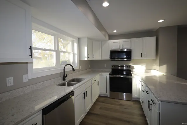 $389,900 | 2180 & 2190 Barr Street, Fort Wayne, IN 46803