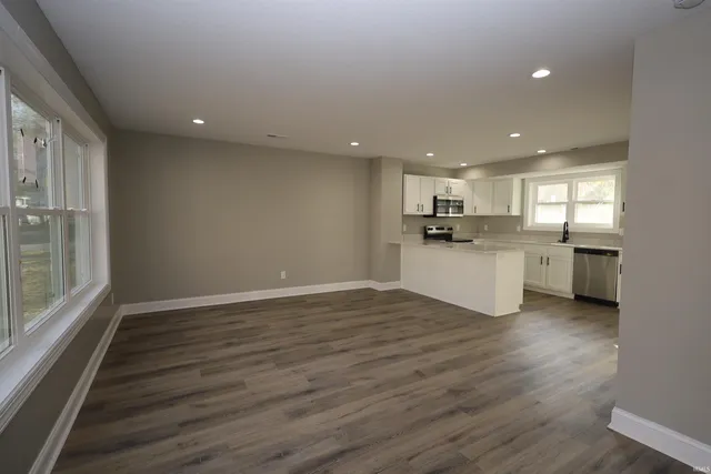 $389,900 | 2180 & 2190 Barr Street, Fort Wayne, IN 46803