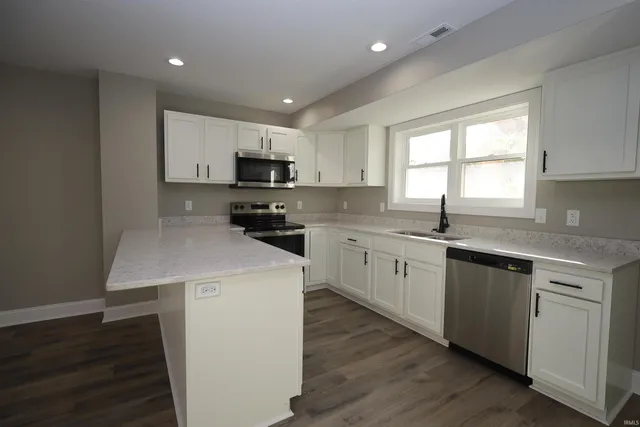 $389,900 | 2180 & 2190 Barr Street, Fort Wayne, IN 46803