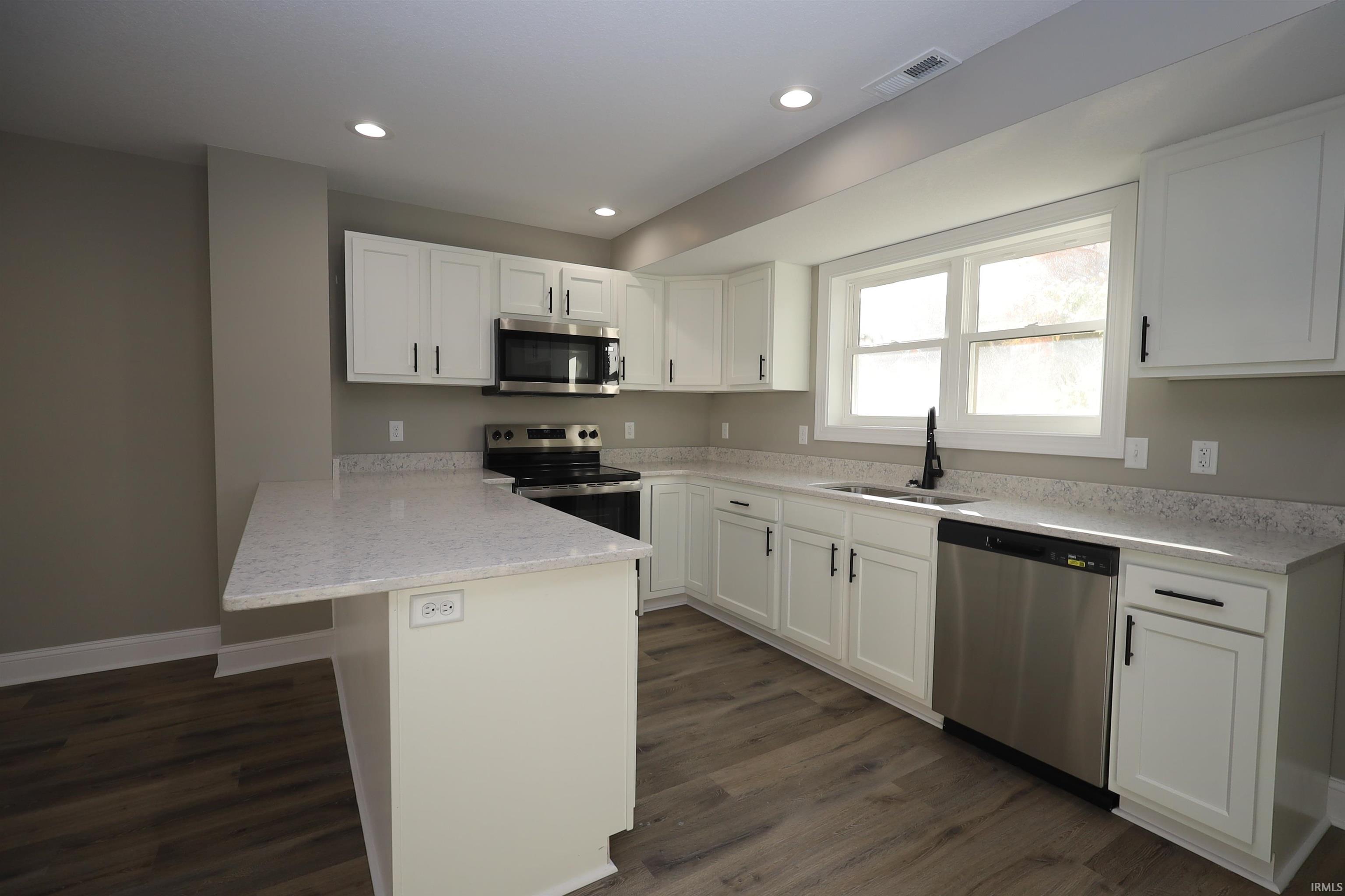 2180 & 2190 Barr Street Fort Wayne, IN 46803 - Photo 5 of 34