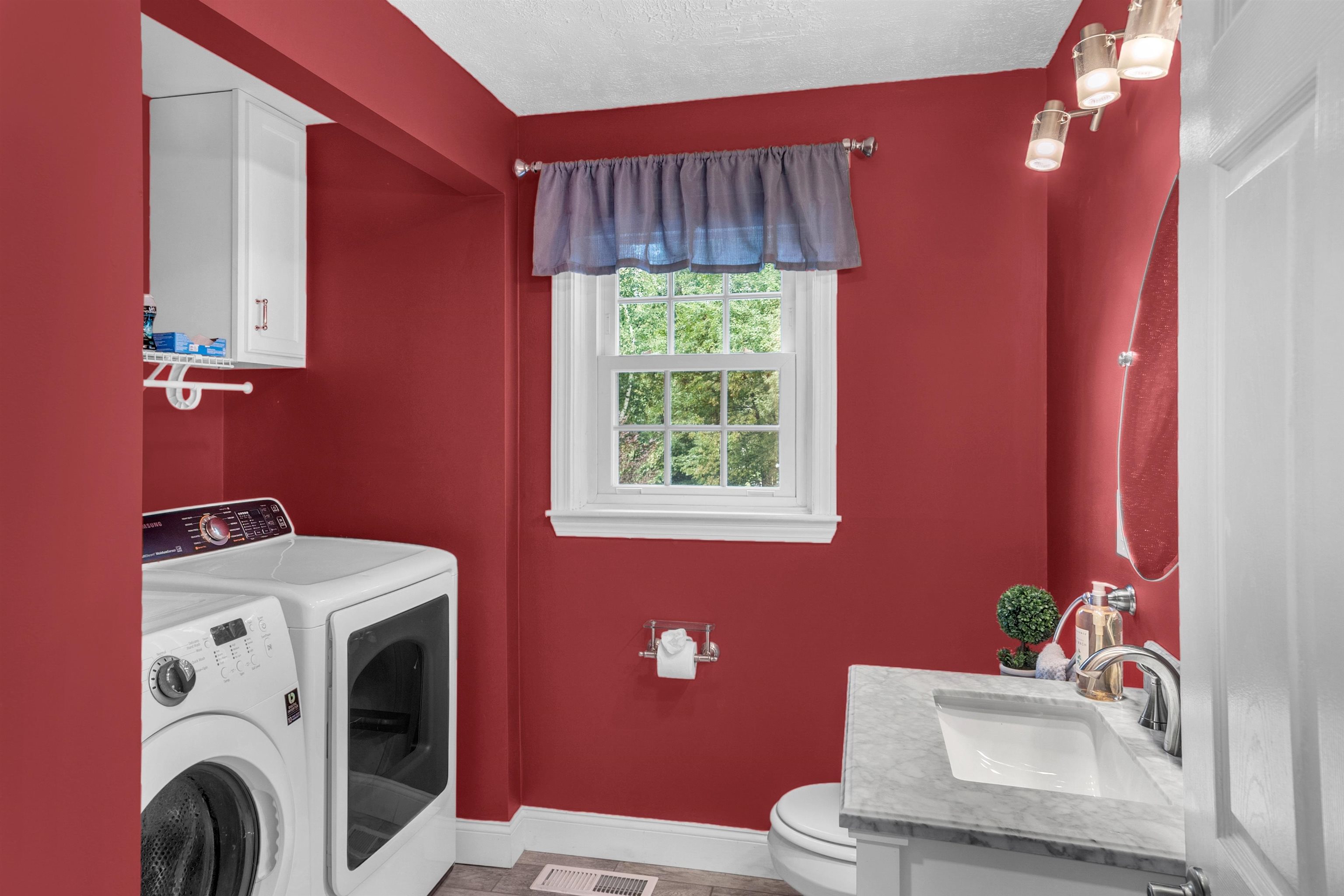 24 Wright Road Derry, NH 03038 - Photo 5 of 40