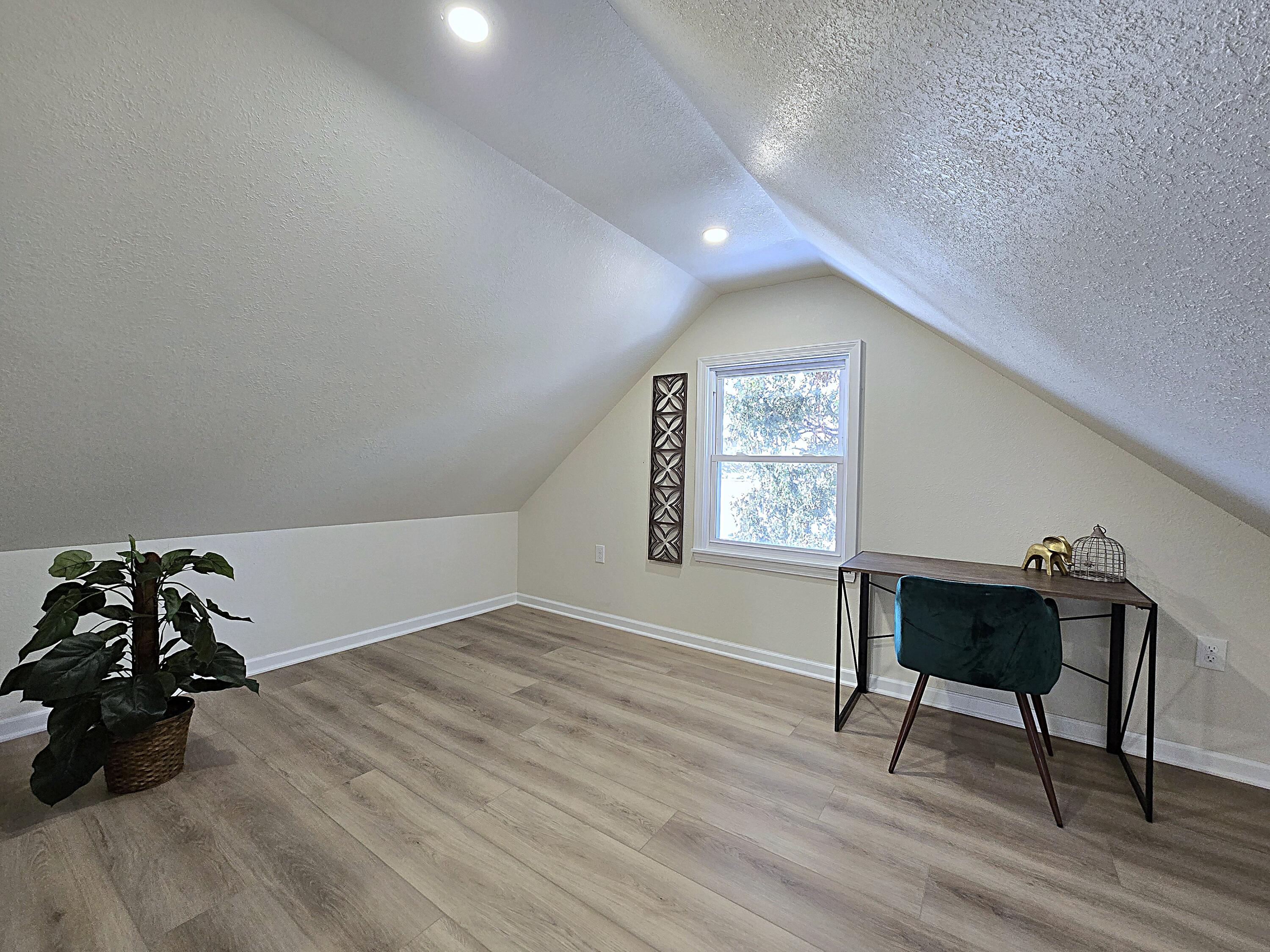 2546 South 13th Street Milwaukee, WI 53215 - Photo 23 of 53 Home Office In Upper