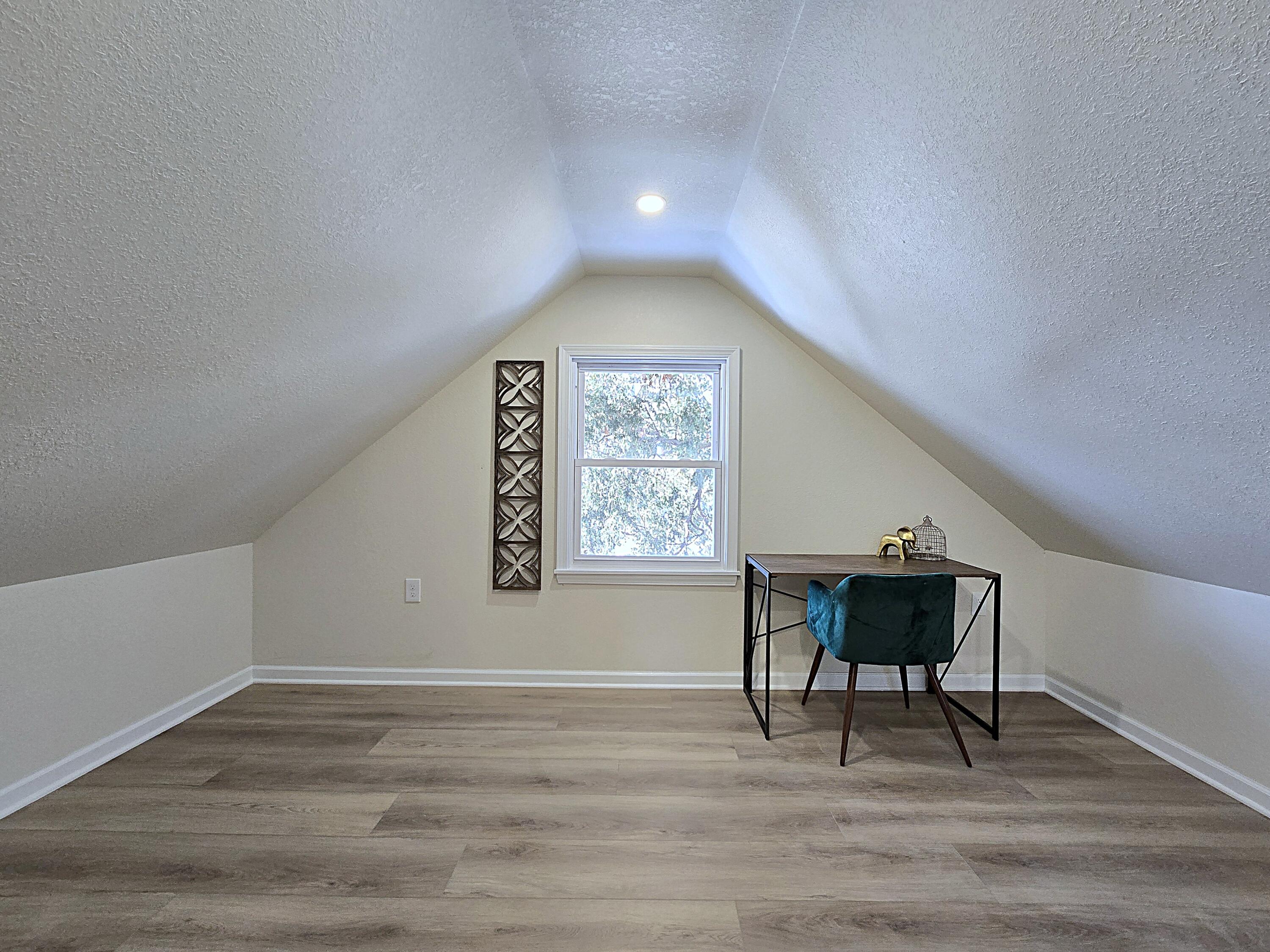 2546 South 13th Street Milwaukee, WI 53215 - Photo 24 of 53 Home Office In Upper