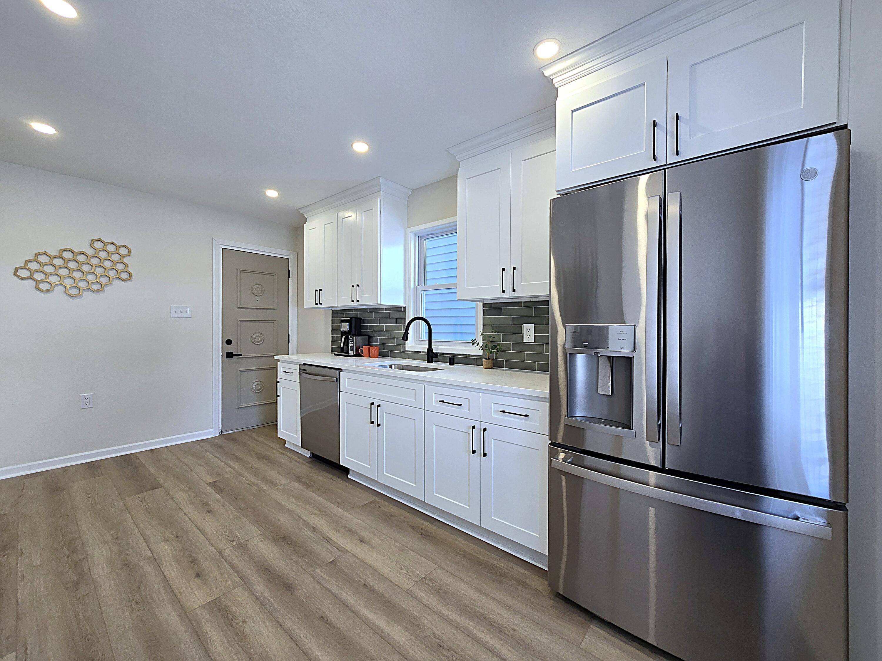 2546 South 13th Street Milwaukee, WI 53215 - Photo 6 of 53 Kitchen