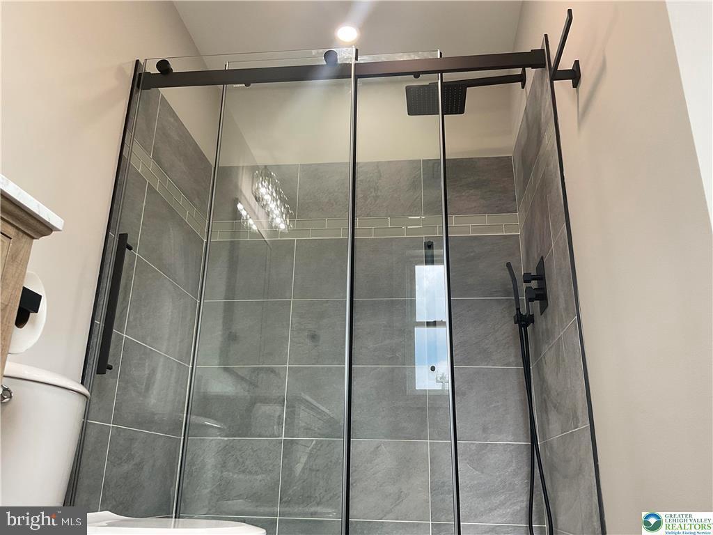 2827 Willow Street Coplay, PA 18037 - Photo 12 of 15