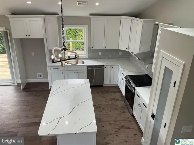 $519,900 | 2827 Willow Street, Coplay, PA 18037