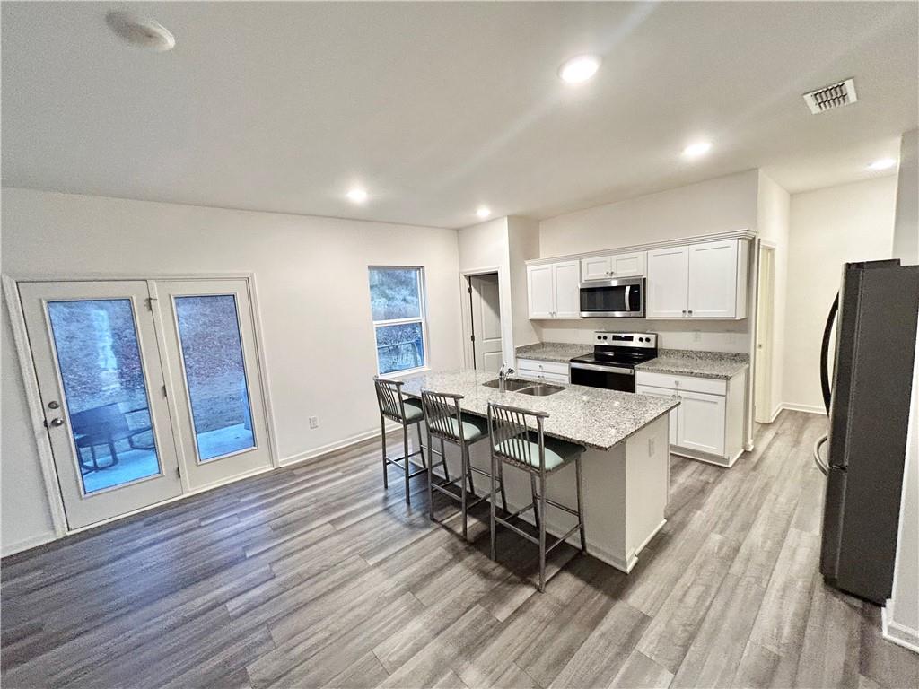 129 Carnaby Street Winder, GA 30680 - Photo 2 of 32