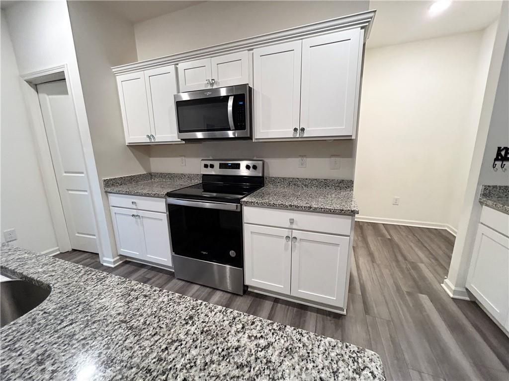 129 Carnaby Street Winder, GA 30680 - Photo 3 of 32