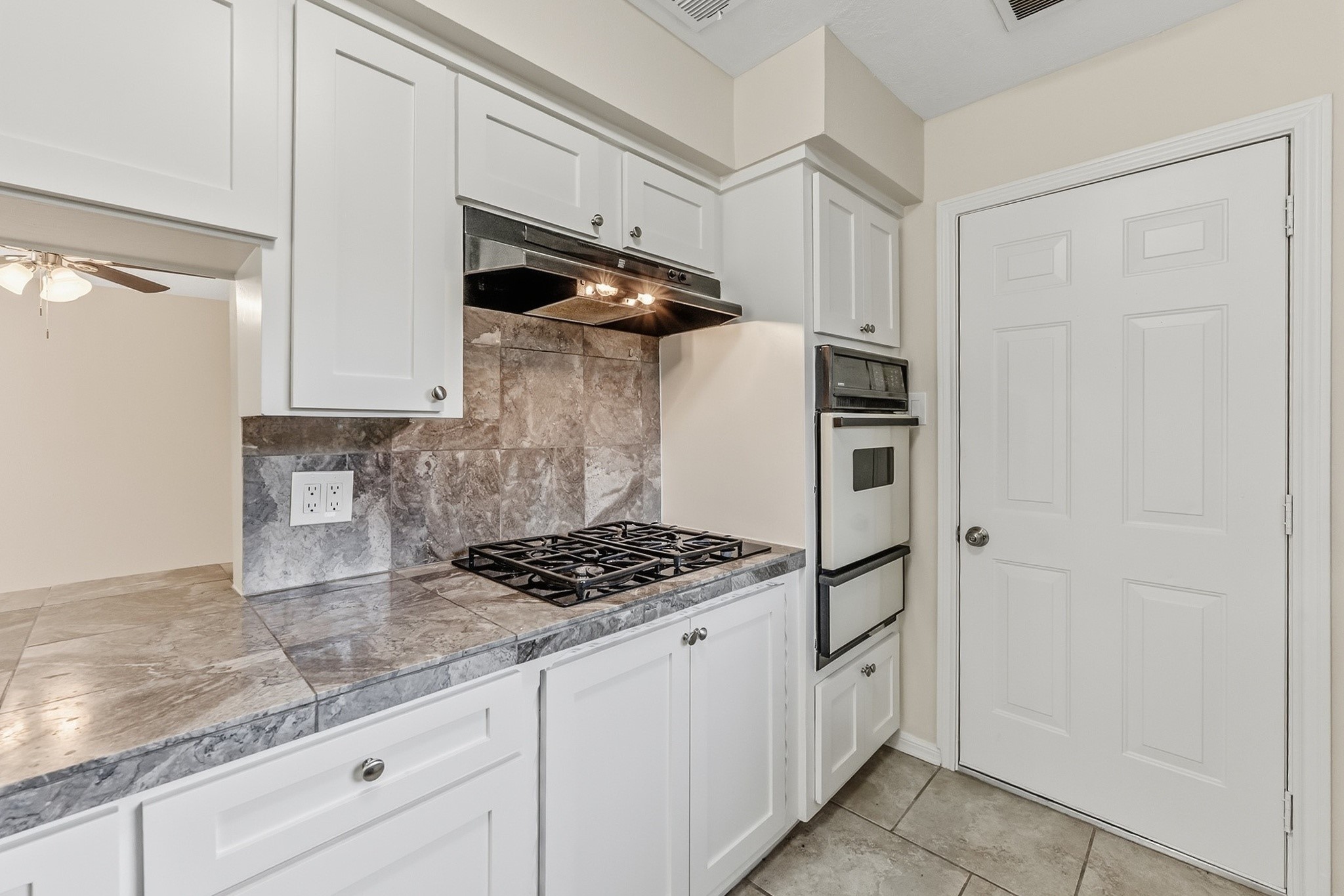 2615 Chimney Rock Road Huntsville, TX 77320 - Photo 9 of 46
