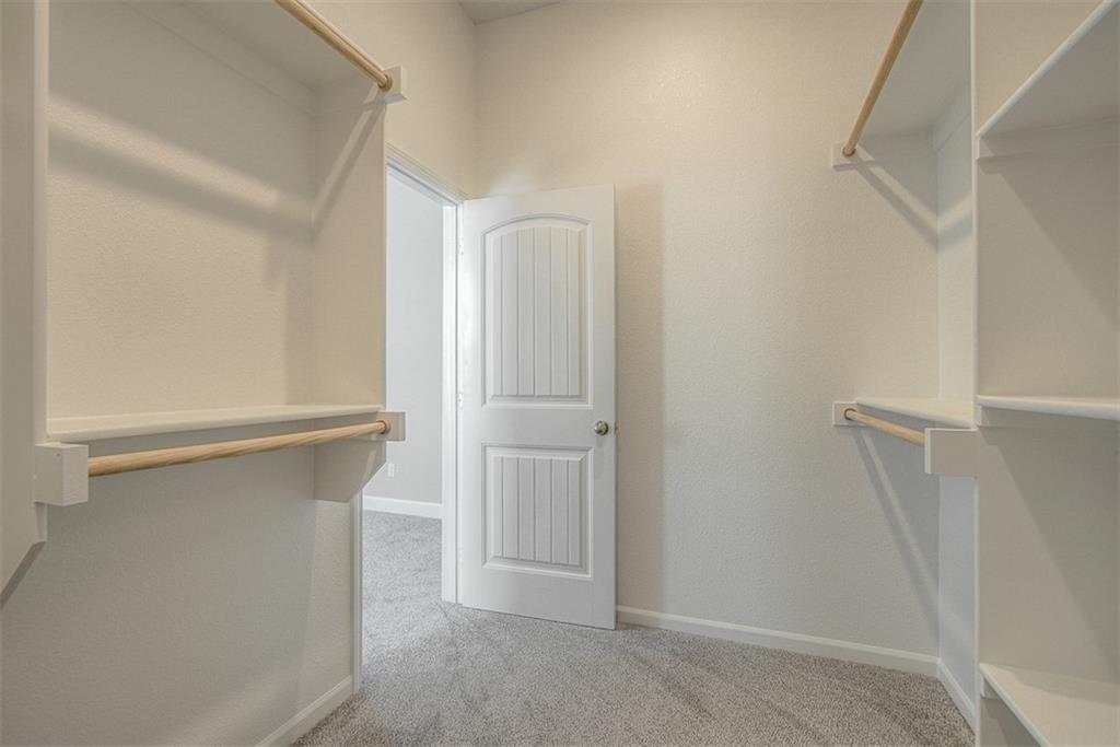 8408 North Greentree Drive Lenexa, KS 66227 - Photo 22 of 41