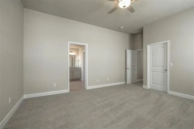 $462,725 | 8408 North Greentree Drive, Lenexa, KS 66227