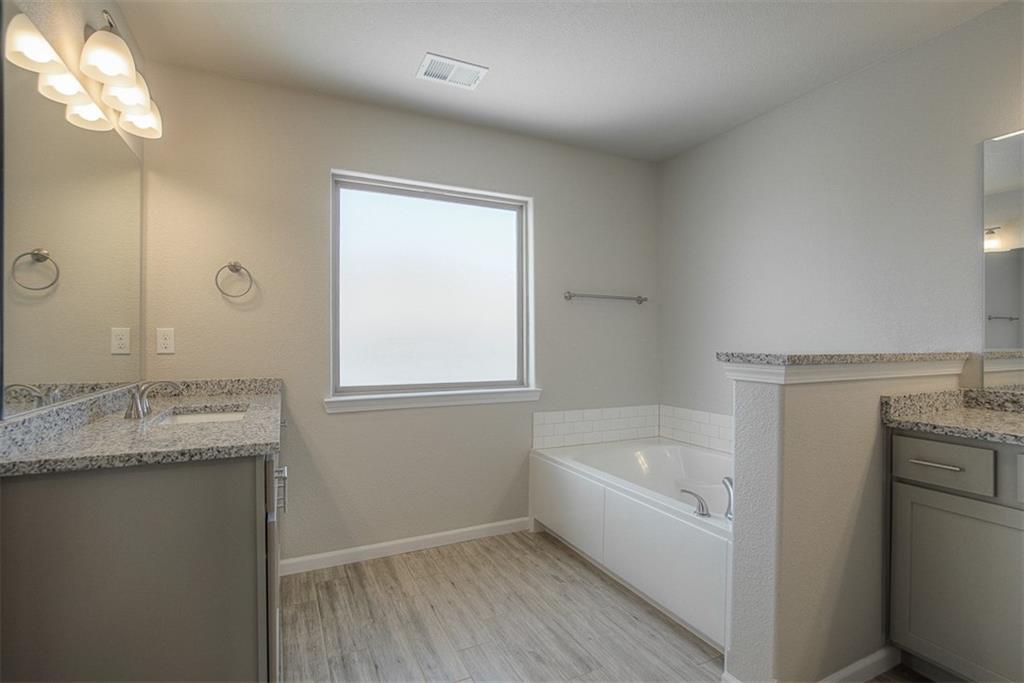 8408 North Greentree Drive Lenexa, KS 66227 - Photo 26 of 41