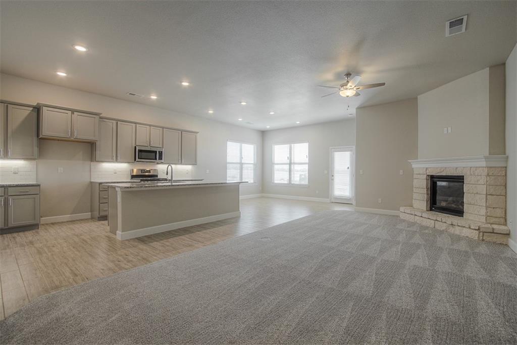 8408 North Greentree Drive Lenexa, KS 66227 - Photo 3 of 41