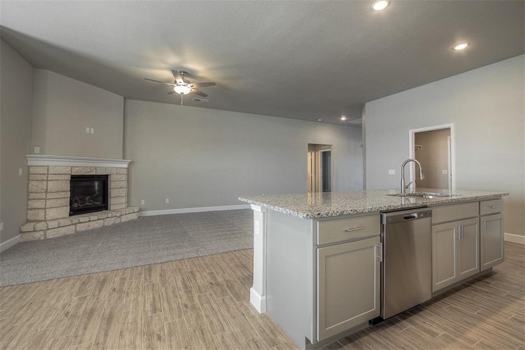 8408 North Greentree Drive Lenexa, KS 66227 - Photo 37 of 41