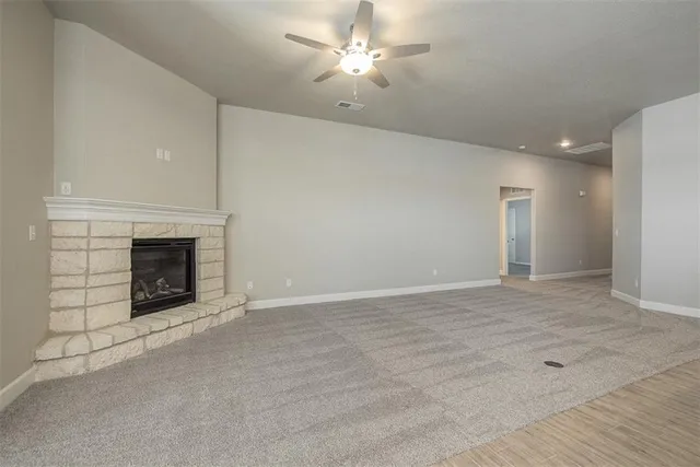 $462,725 | 8408 North Greentree Drive, Lenexa, KS 66227