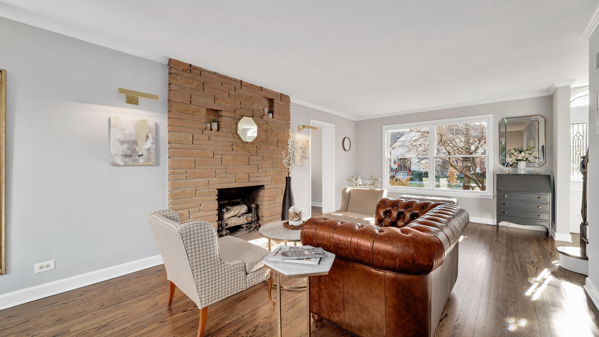 105 Ravine Road Hinsdale, IL 60521 - Photo 9 of 35 a living room with furniture and a fireplace