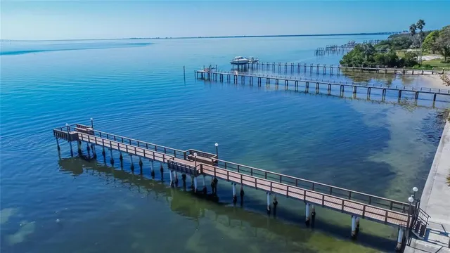 $1,800 | 650 Pinellas Point Drive South, Unit 236, St. Petersburg, FL 33705