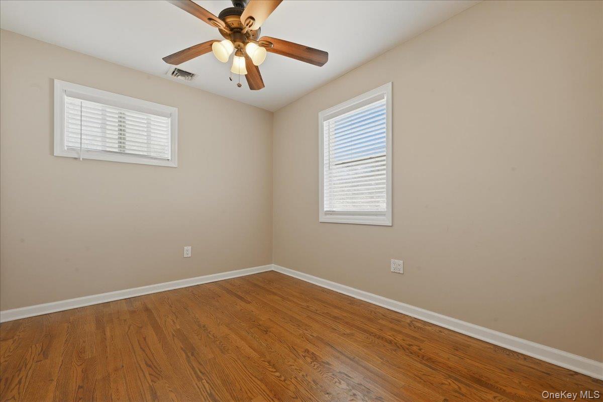 12 Annuskemunnica Road Babylon, NY 11702 - Photo 12 of 25
