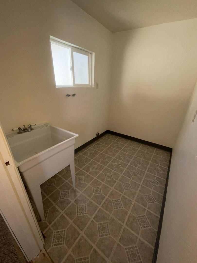 697 Middlefield Road Salinas, CA 93906 - Photo 16 of 27 Gallery Image 16