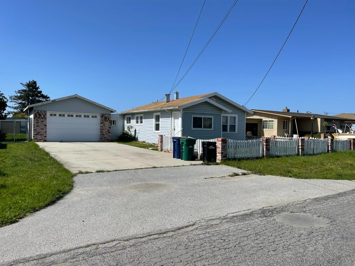 697 Middlefield Road Salinas, CA 93906 - Photo 2 of 27 Gallery Image 2
