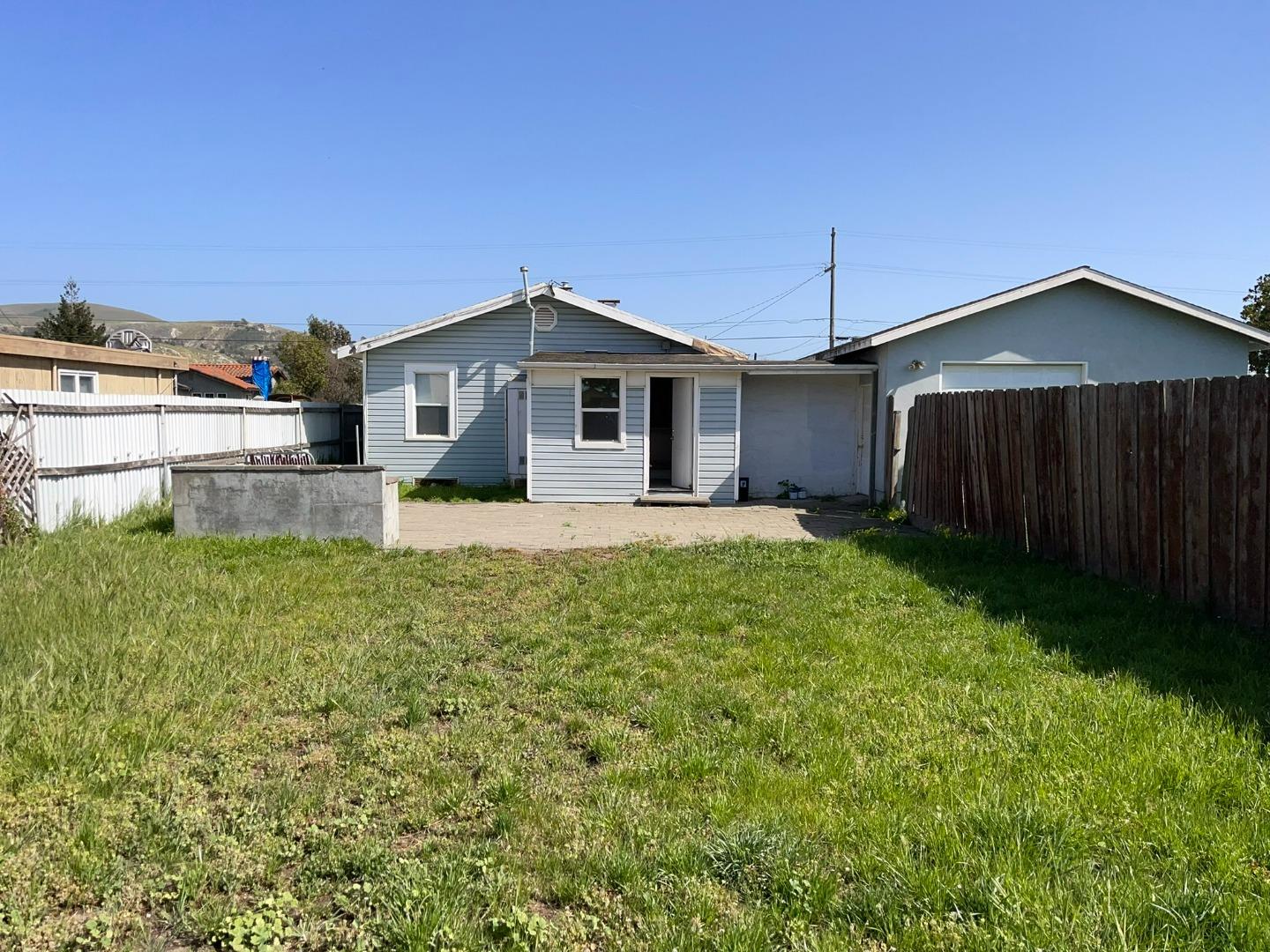 697 Middlefield Road Salinas, CA 93906 - Photo 21 of 27 Gallery Image 21