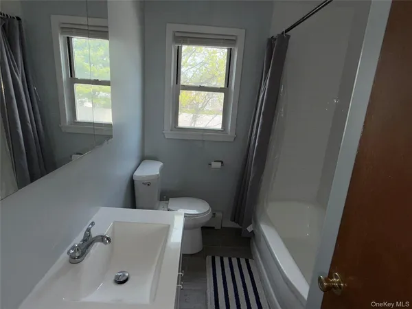 $2,900 | 29 Lenox Avenue, Unit 2, Westbury, NY 11590