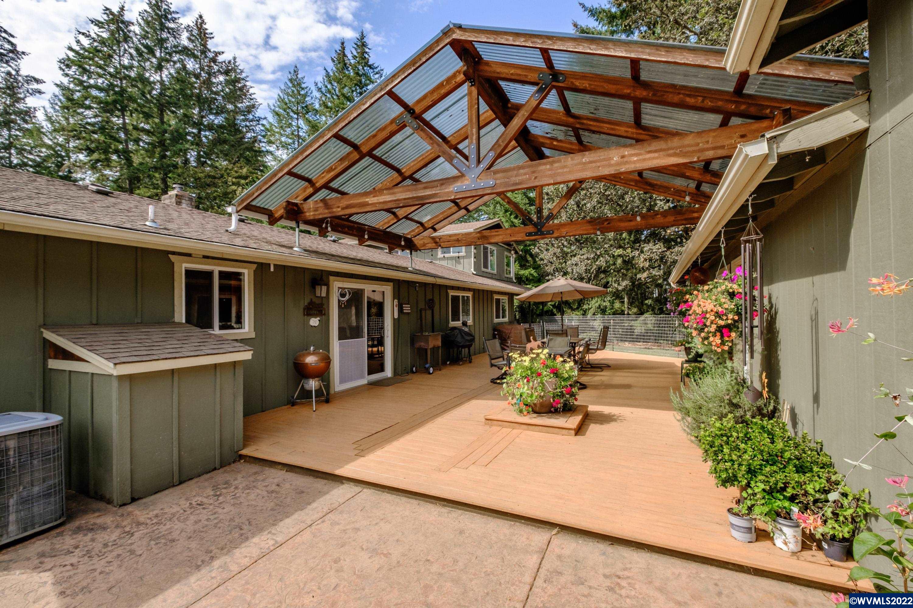 33825 Bond Road Lebanon, OR 97355 - Photo 26 of 39