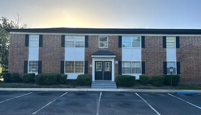 $1,295 | 5325 Curry Ford Road, Unit C101, Orlando, FL 32812