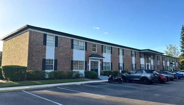 $1,295 | 5325 Curry Ford Road, Unit C101, Orlando, FL 32812