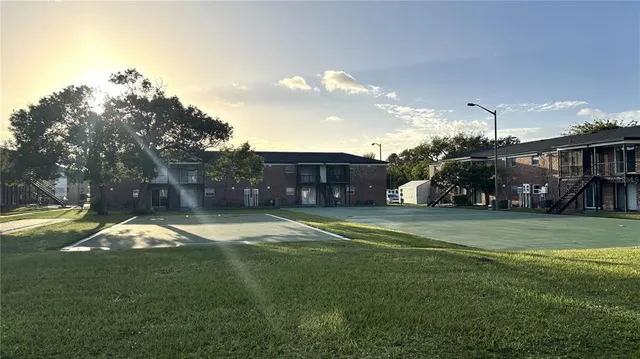 $1,295 | 5325 Curry Ford Road, Unit C101, Orlando, FL 32812