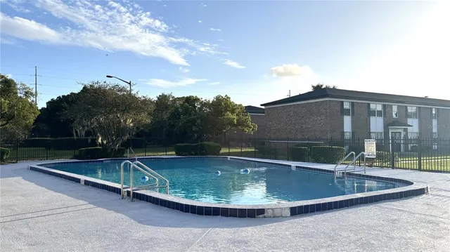 $1,295 | 5325 Curry Ford Road, Unit C101, Orlando, FL 32812