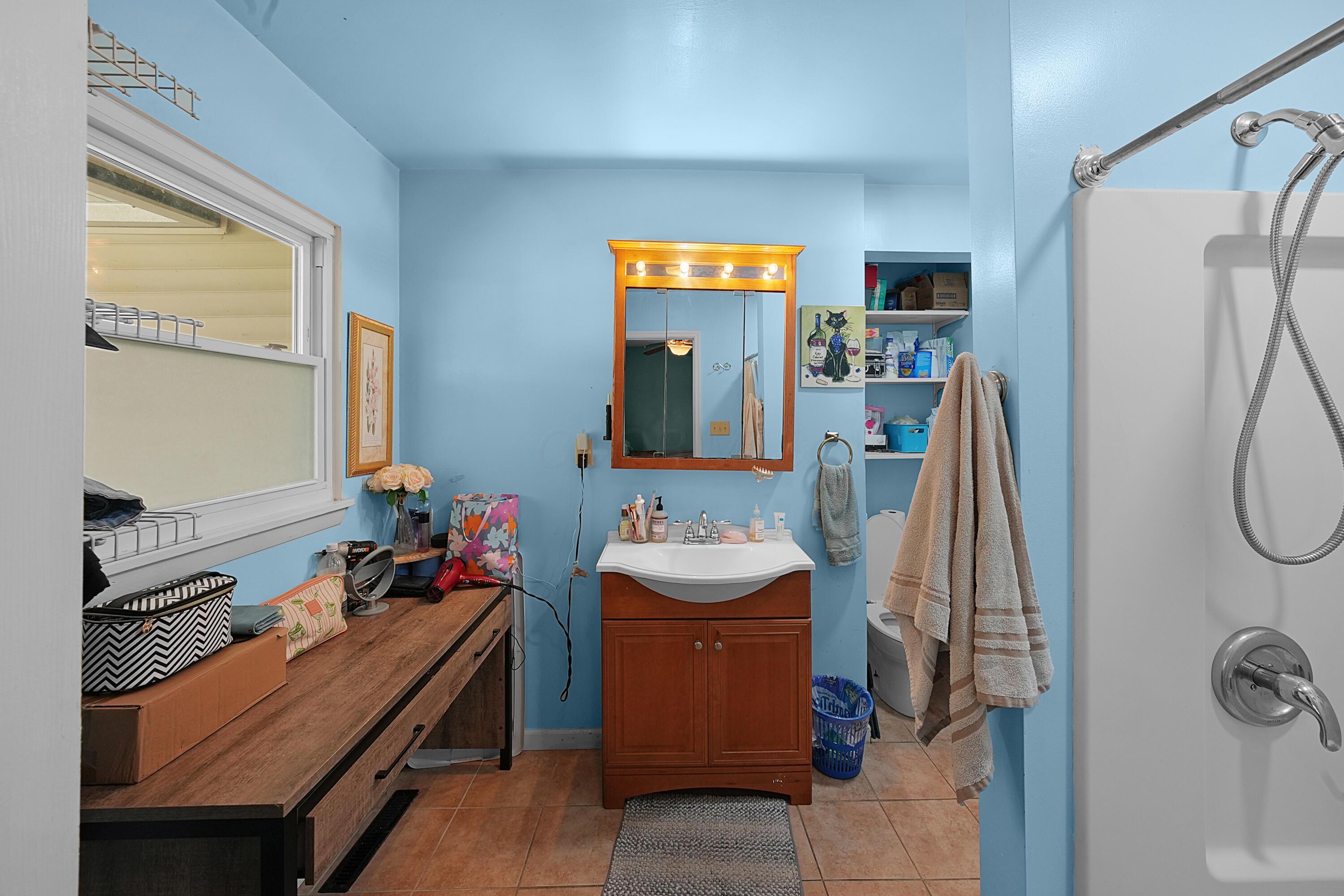 1766 Ferris Road Columbus, OH 43224 - Photo 28 of 40