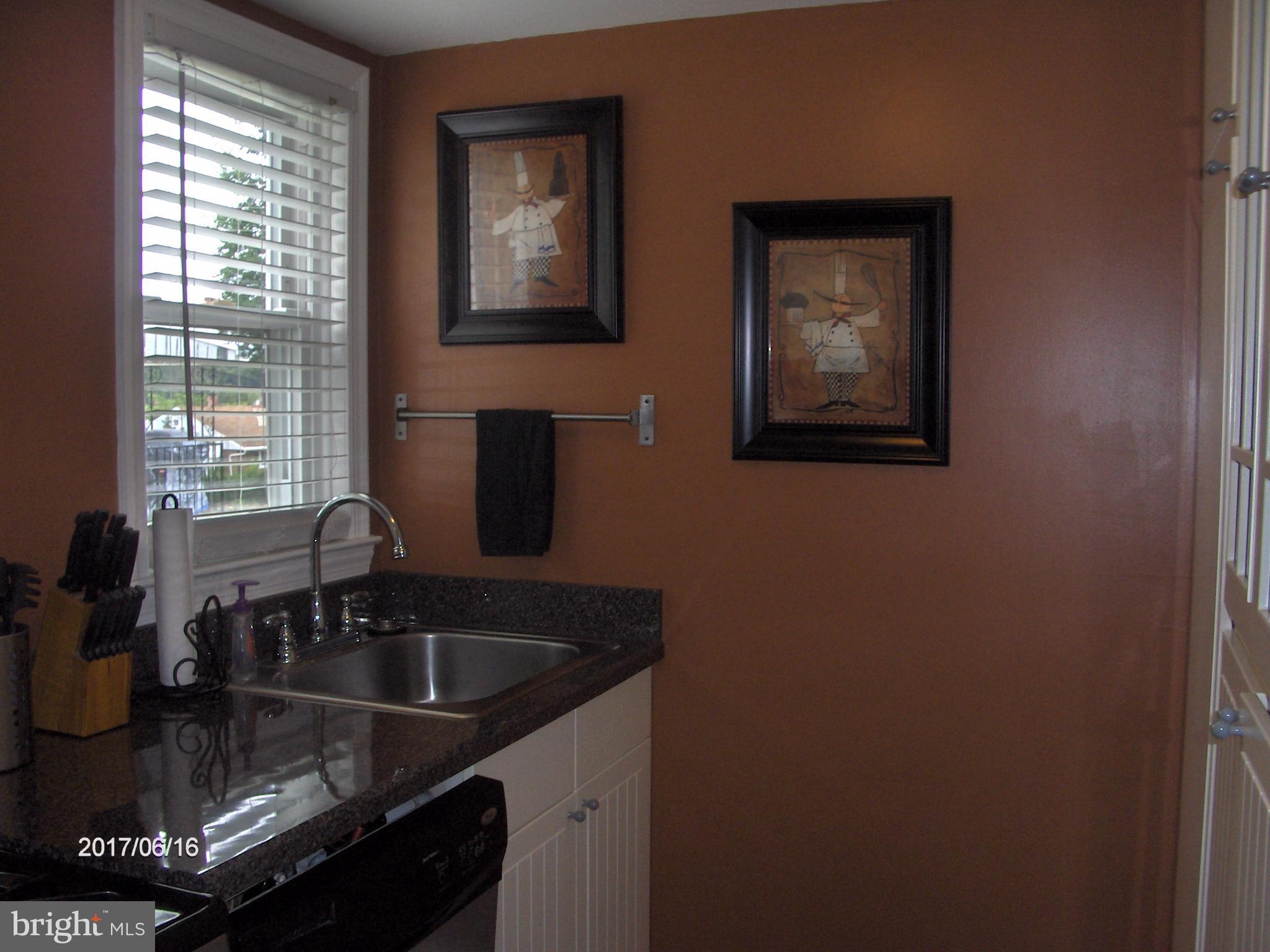 3219 Willoughby Road Baltimore, MD 21234 - Photo 3 of 29 Kitchen