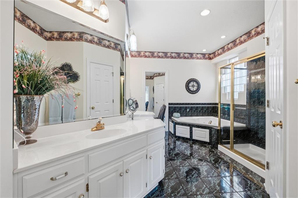 14733 Timber Lane Bonner Springs, KS 66012 - Photo 26 of 64