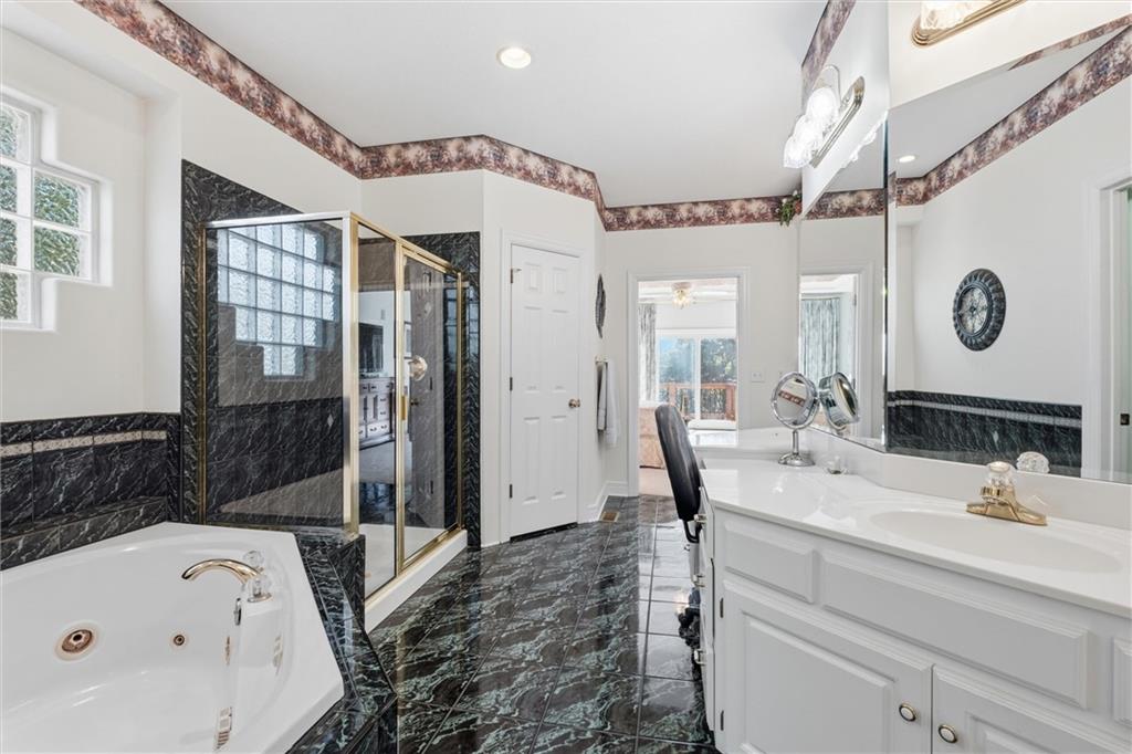 14733 Timber Lane Bonner Springs, KS 66012 - Photo 27 of 64