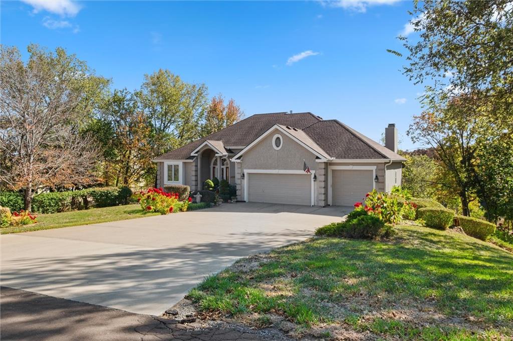 14733 Timber Lane Bonner Springs, KS 66012 - Photo 4 of 64